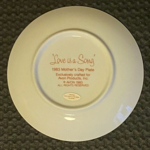 Vintage Avon Mother's Day Collector Plates x3 1982, 1983, 1984 - Picture 6 of 8